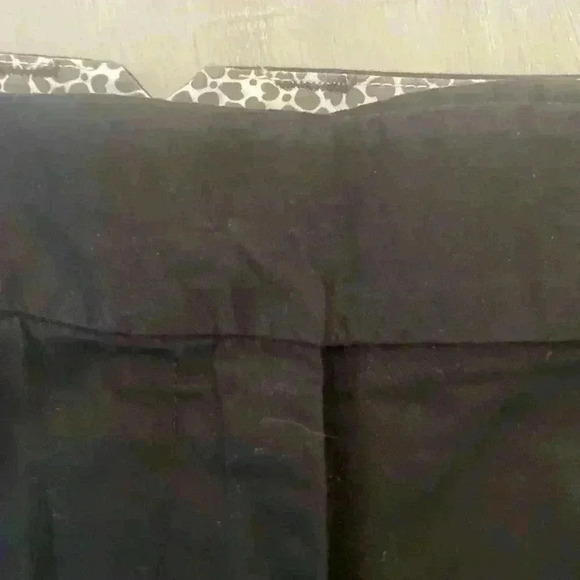 J. Crew Classic Chino Black Shorts 3 inch inseam Exc Con size 6 - Picture 4 of 8